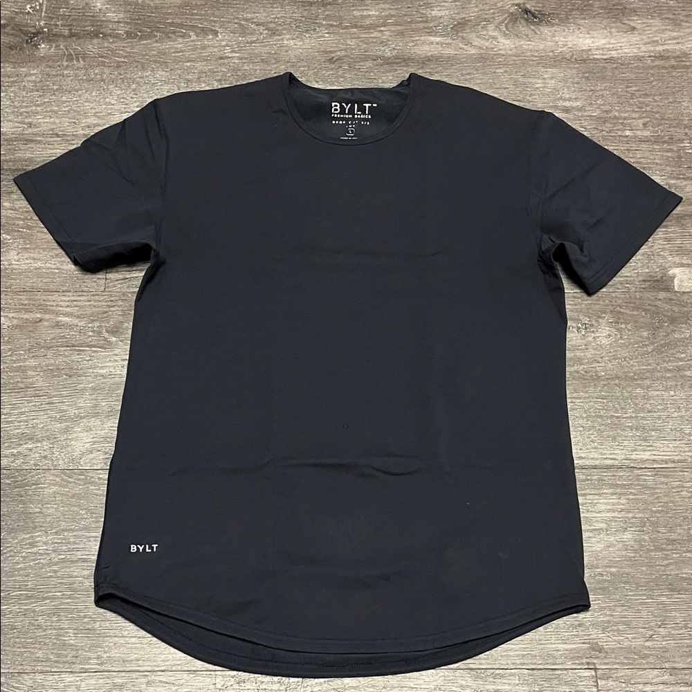 Bylt Men's Navy T-Shirt size LRG